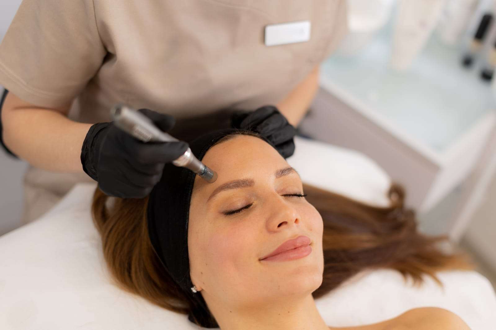 Pixel8 RF Microneedling treatment to improve skin texture, stimulate collagen production, reduce fine lines, and rejuvenate the skin.